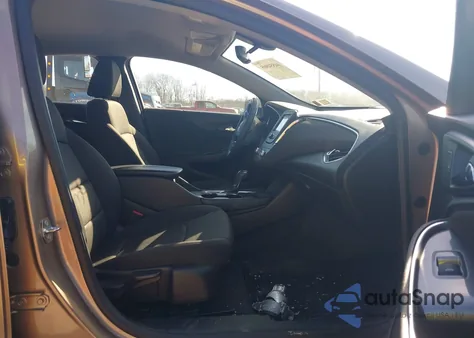 2018 Chevrolet Malibu Lt z USA, uszkodzony, nr VIN 1G1ZD5ST8JF268060